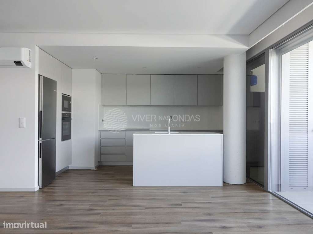 Oportunidade Única - Apartamento T2 de Luxo com Vista Mar. - Grande imagem: 4/34