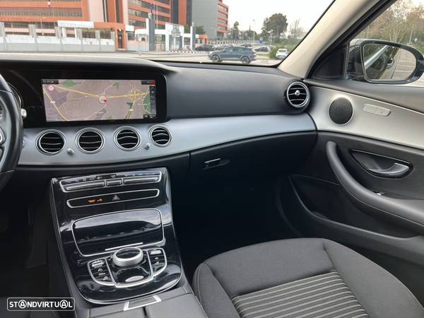 Mercedes-Benz E 300 De Exclusive Line - 26