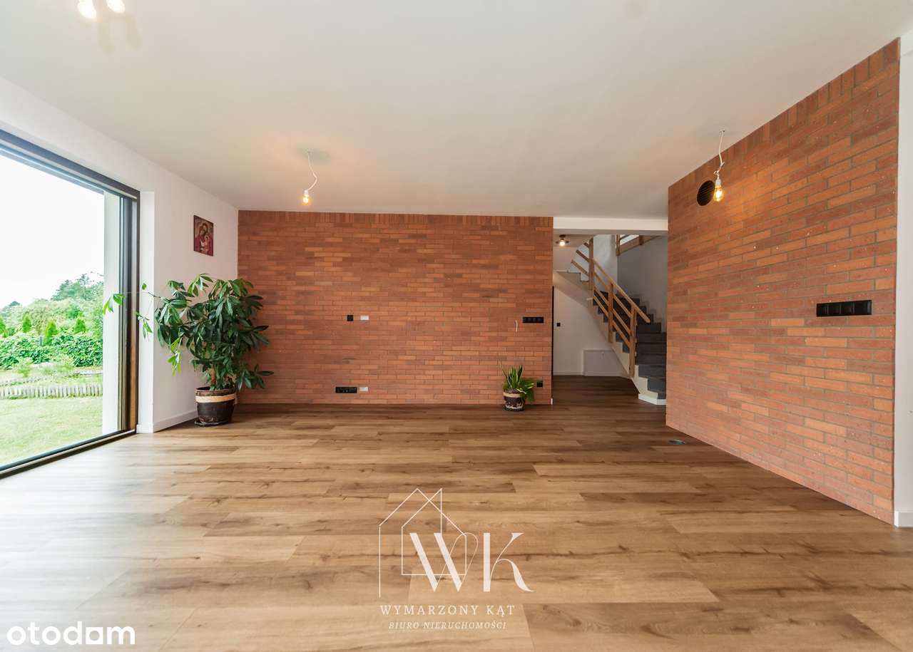 Praktycznie gotowy do zamieszkania w zielonej okolicy!-12