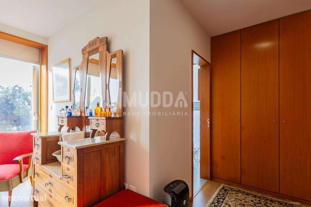 Viver na Torreira: Moradia T4 com Luz Natural e Espaço Exterior Único-38