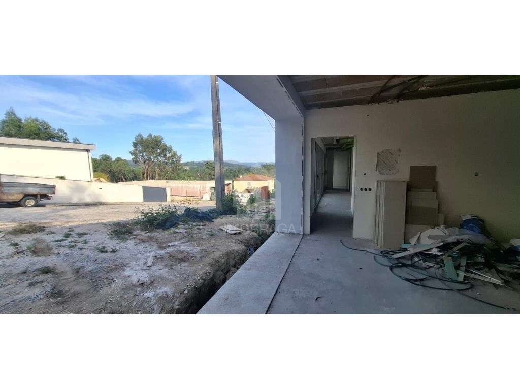 Moradia Geminada T3 Nova para Venda em Rendufinho - Póvoa de Lanhoso-10