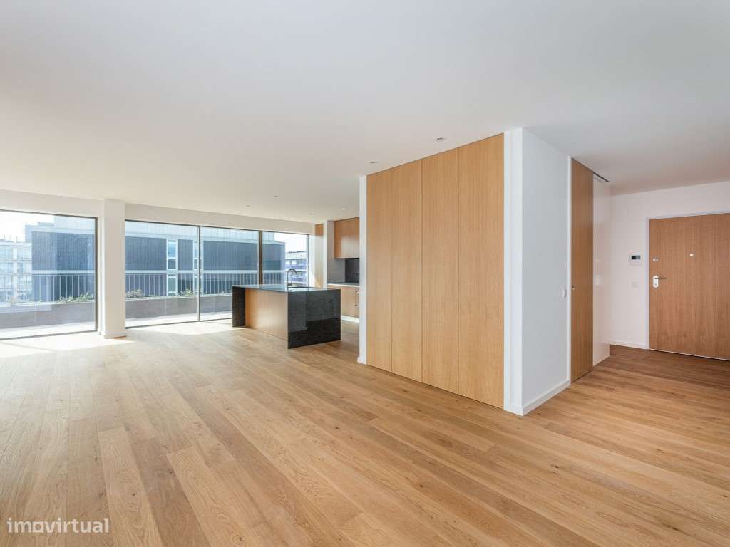 Apartamento T4 com 3 frentes em Matosinhos sul, no edifício Nautilus-6