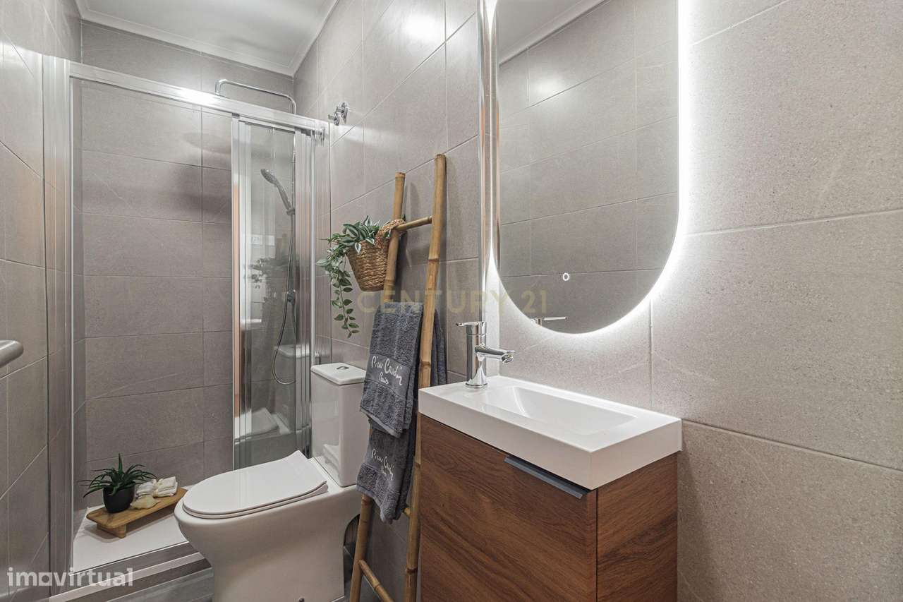 ✨ T2 Totalmente Remodelado com Terraço ✨-32