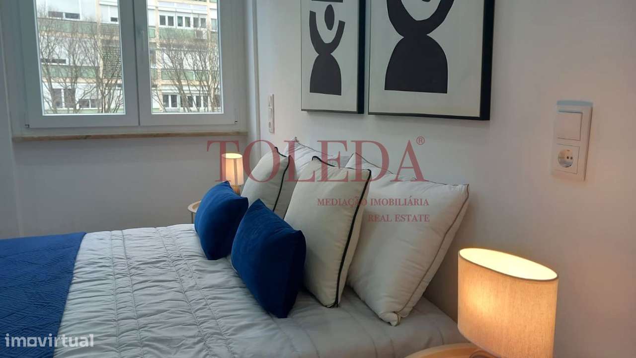 T3 com Varanda Remodelado em Benfica-18