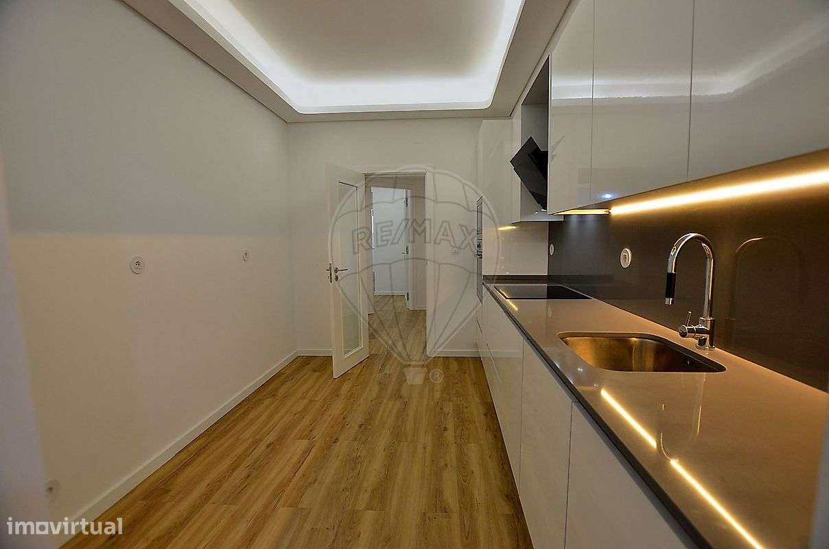 Apartamento T3 à venda em Cacilhas-8