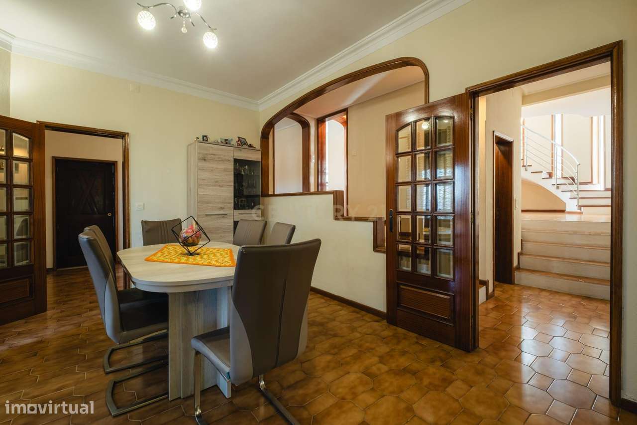 Excelente moradia T3 situada em São Pedro da Cova, Gondomar-39