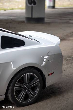 Ford Mustang 2013-2014 spoiler klapy styl GT500 - 5