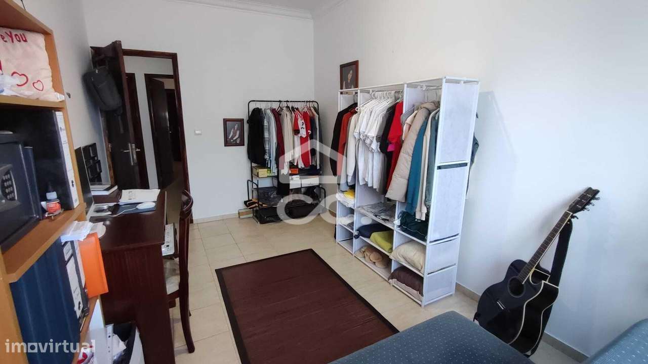 Apartamento T2 Renovado em Beja-11