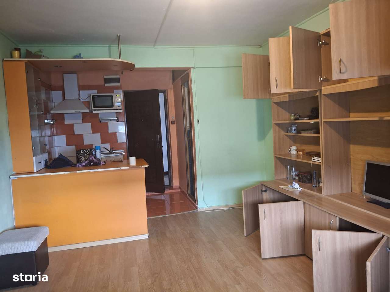 garsoniera  negru voda-6