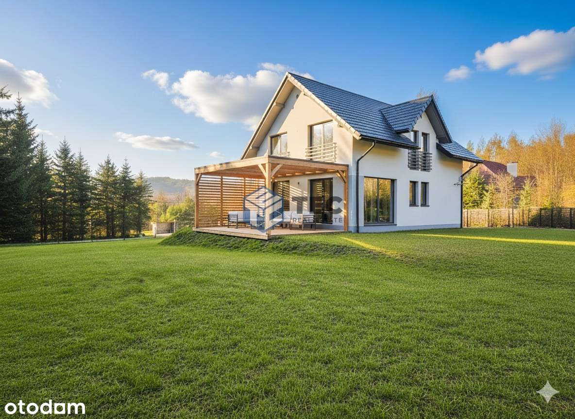 Dom wolnostojący z własnym lasem i działką 10 arów-0