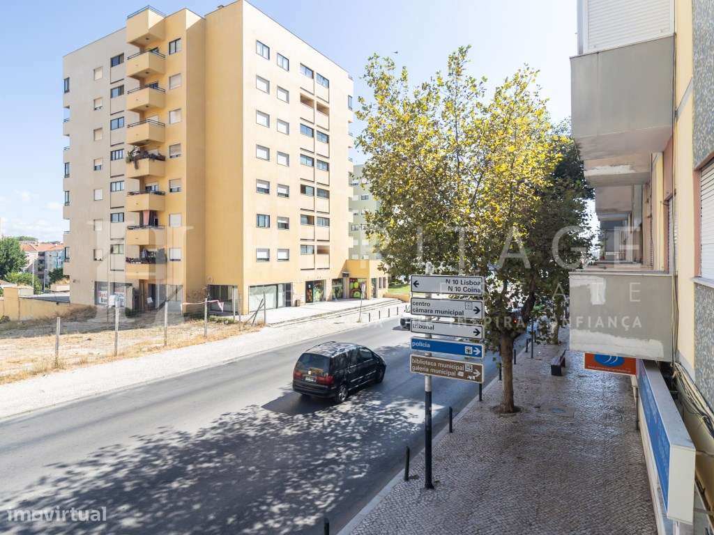T2 totalmente remodelado na prestigiada Avenida do Bocage-28
