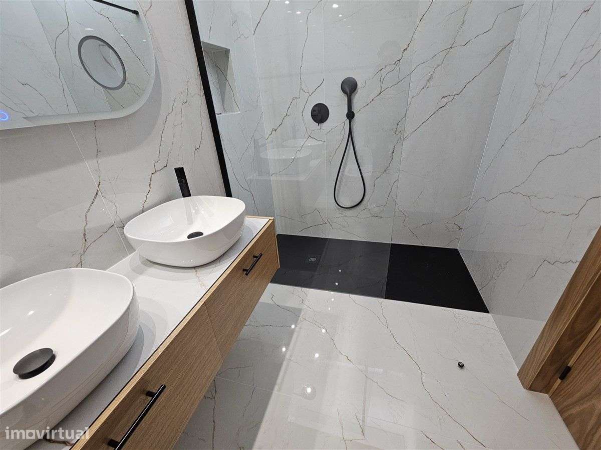 Moradia T2 Nova-2ª linha de Mar-Aver-o-Mar-Póvoa de Varzim-12