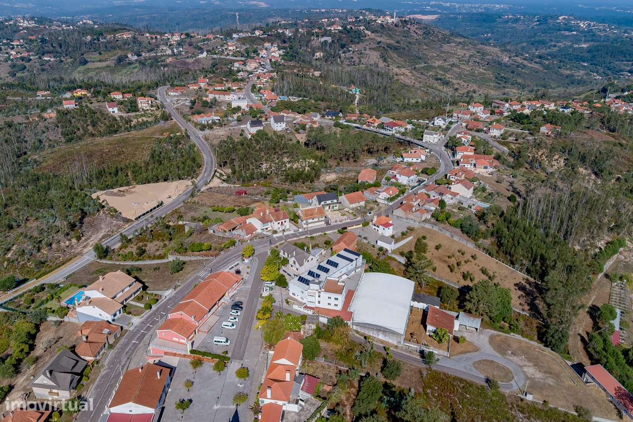Moradia T5 em Memória – Colmeias-42