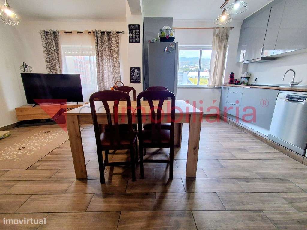 Apartamento T3 no Centro de Arruda dos Vinhos-9