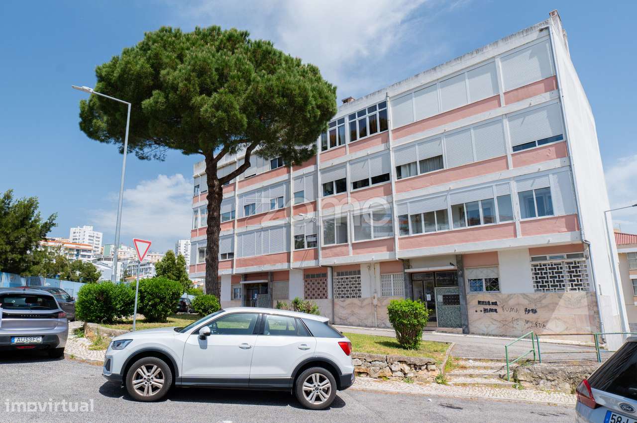 Apartamento T2 à venda em Queluz-2