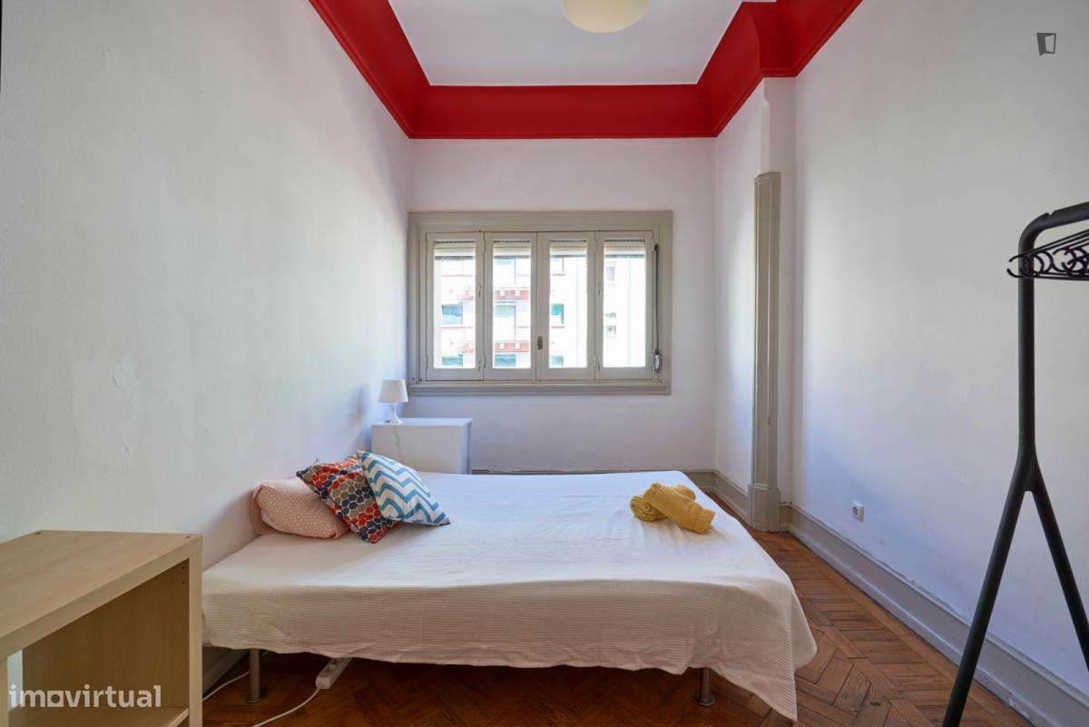 Quarto - localizado em Alameda Lisbon - Grande imagem: 2/9