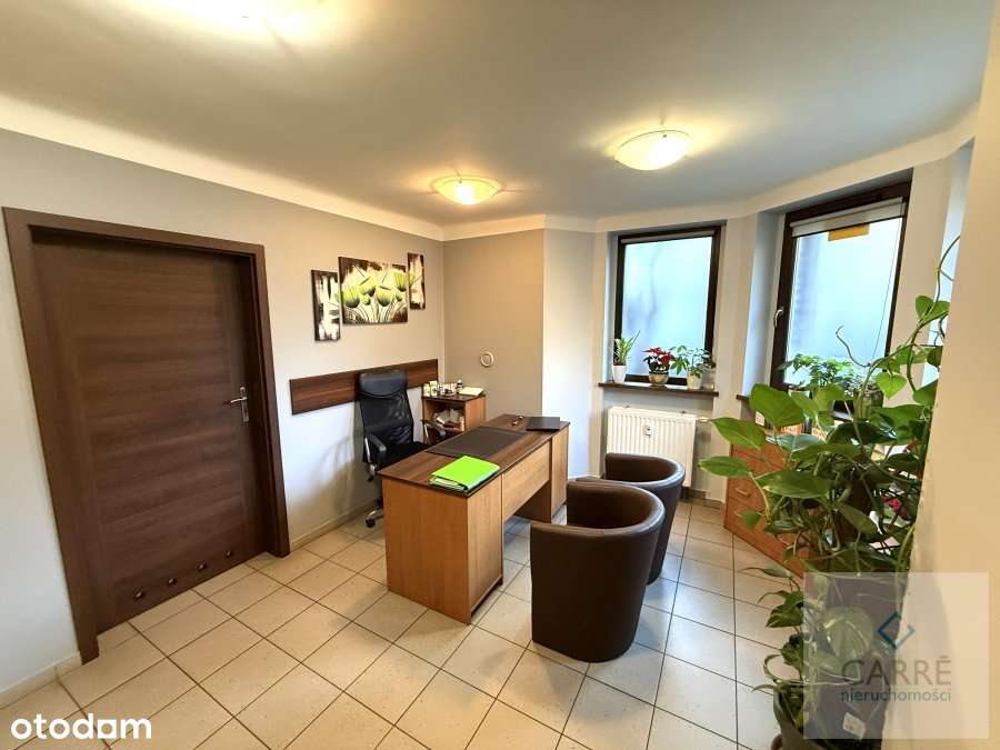 Do sprzedania lokal w Centrum.-0