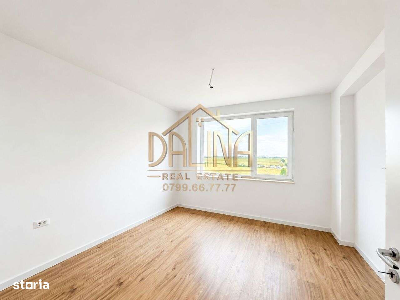 Vanzare Apartament - 4 Camere + TERASA 111mp-8