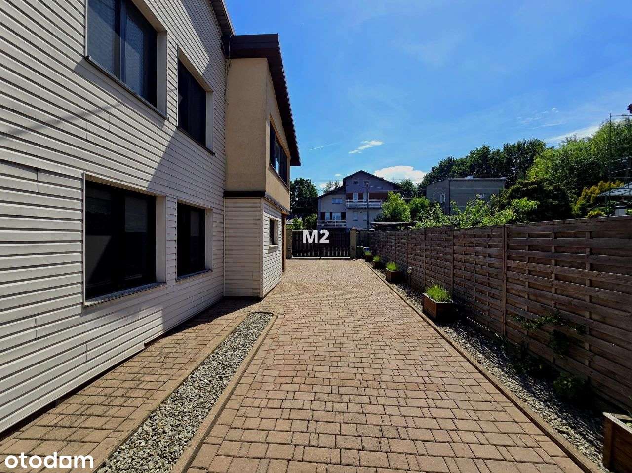 Dom + garaż + mieszkanie Kokotów 10a, Pociąg Ska!.-7