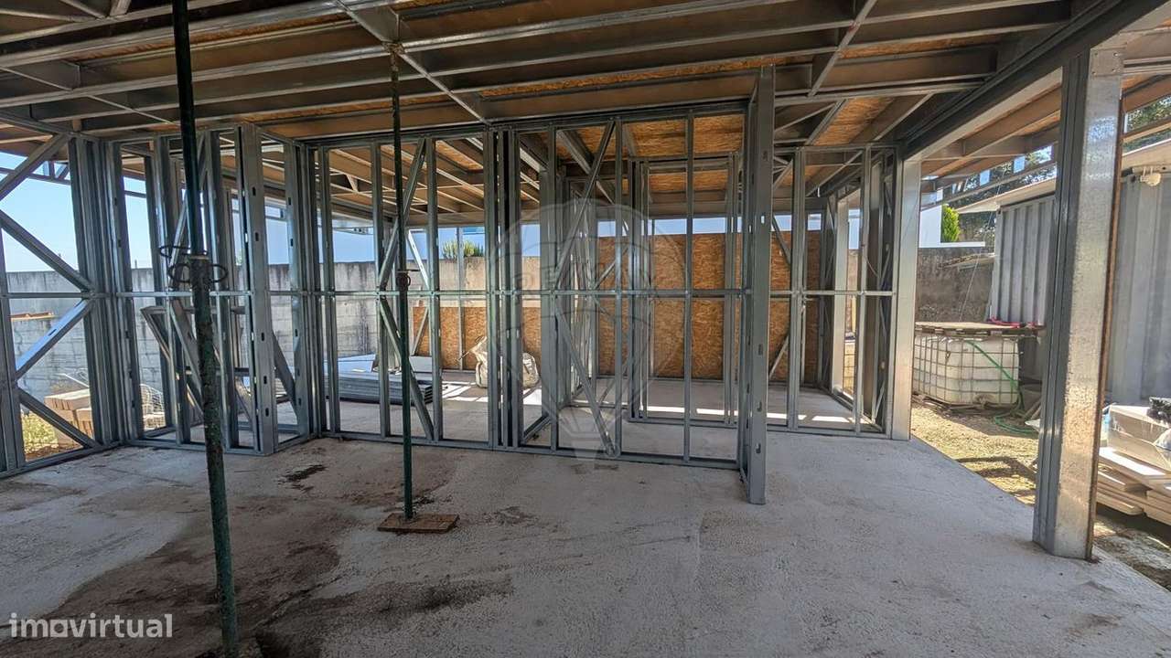 Moradia T4 para venda-5