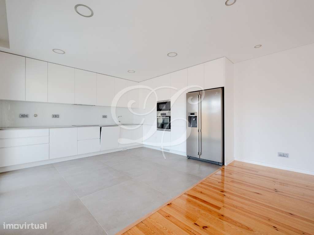 Duplex T3 | Empreendimento São João Residences, Estoril - Grande imagem: 4/50