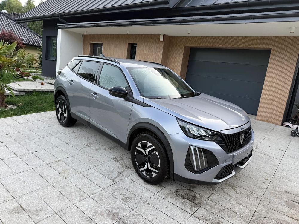Peugeot 2008 II Hybrid 136 e-DSC Allure 2026