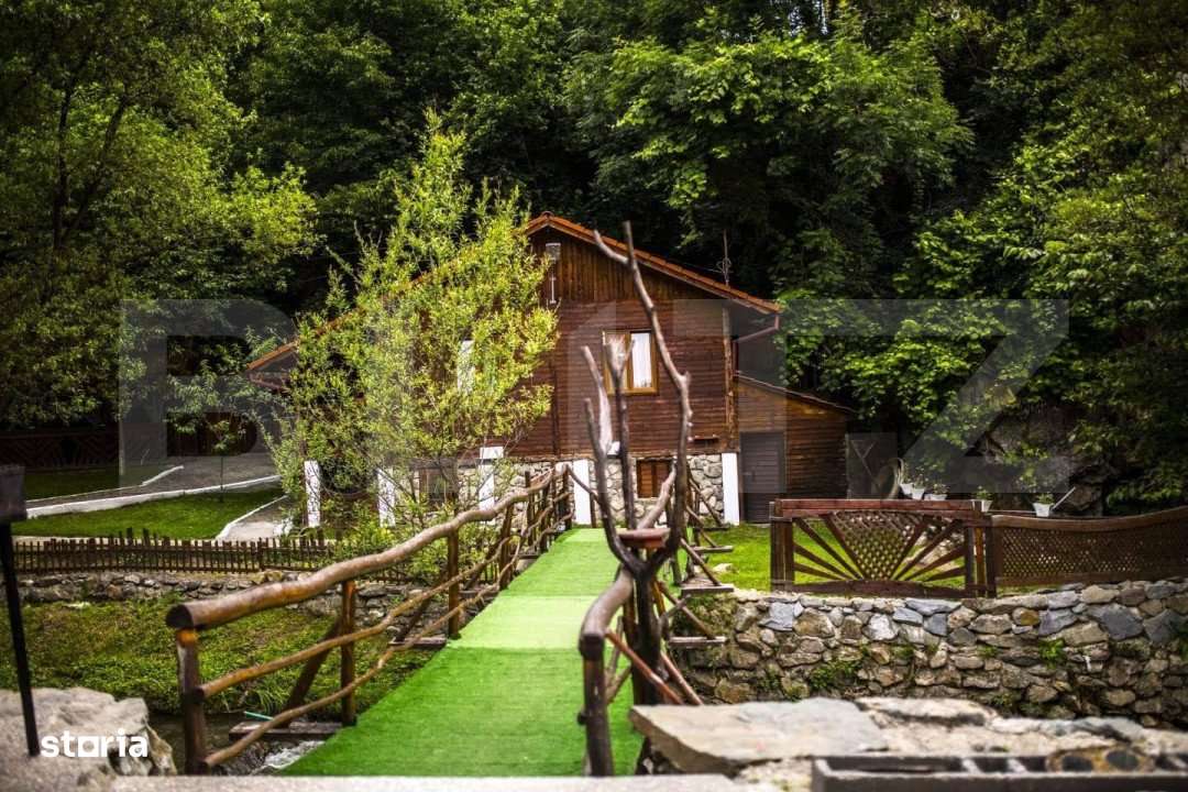 Complex turistic, 60 de locuri disponibile, ciubar, piscina, jacuzzi, - Imagine principală: 1/10