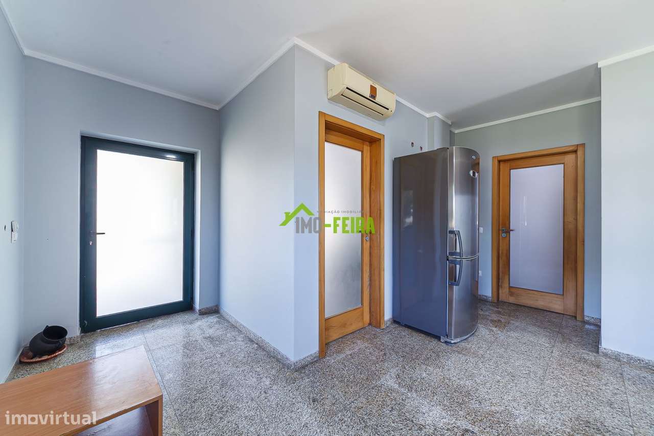 Moradia  T3+T2. ARRIFANA-19