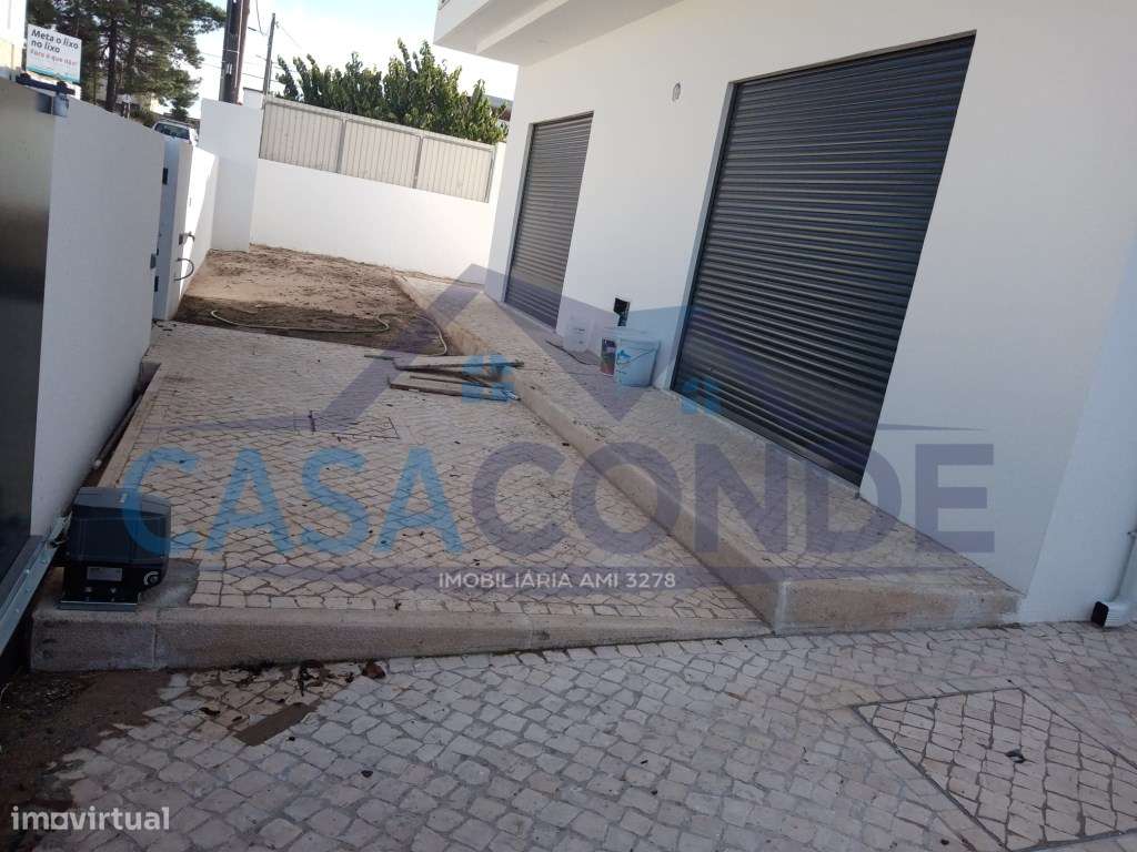 Moradia Isolada Duplex T4 C/Piscina - Grande imagem: 4/45