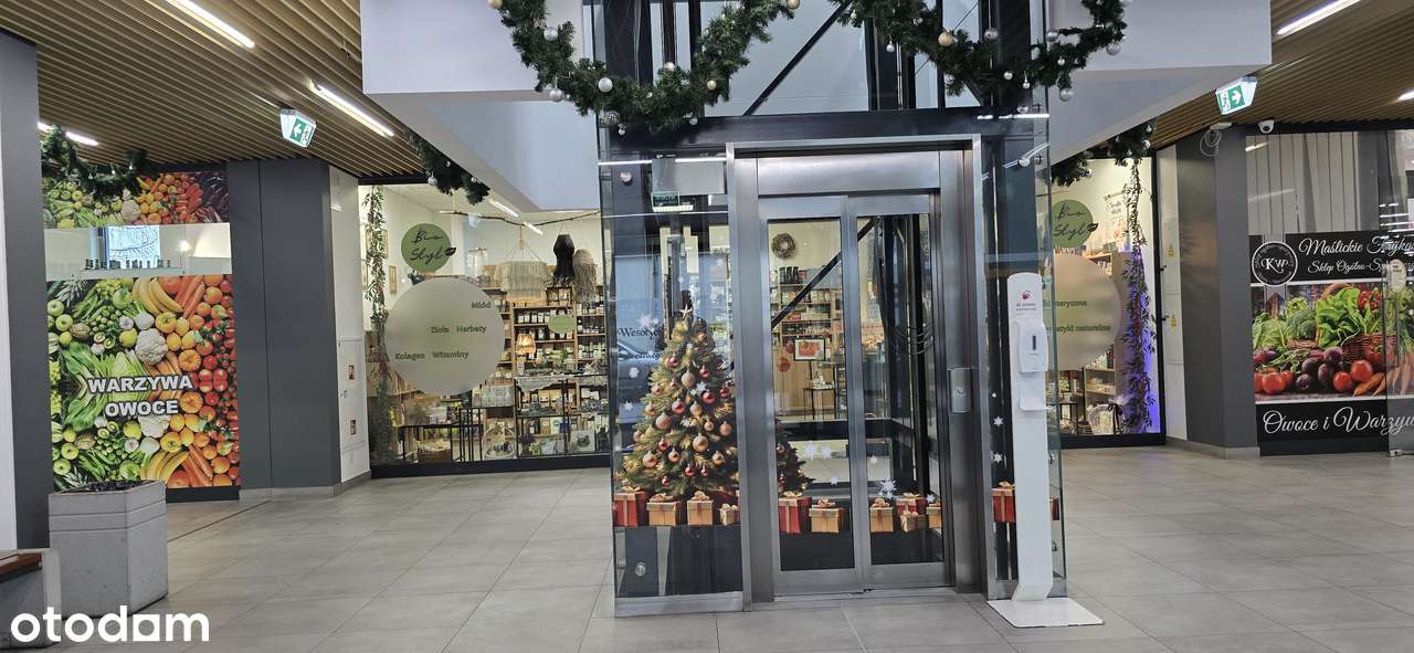 Lokal 42 m2 na parterze w Galerii handlu i usług, naprzeciw wejścia - Pełny obrazek: 2/18