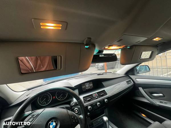 BMW Seria 5 520d Touring Aut. Edition Fleet Exclusive - 25