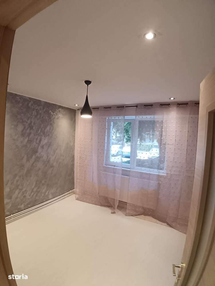 De Vanzare Apartament cu 2 camere zona Viziru 3-5