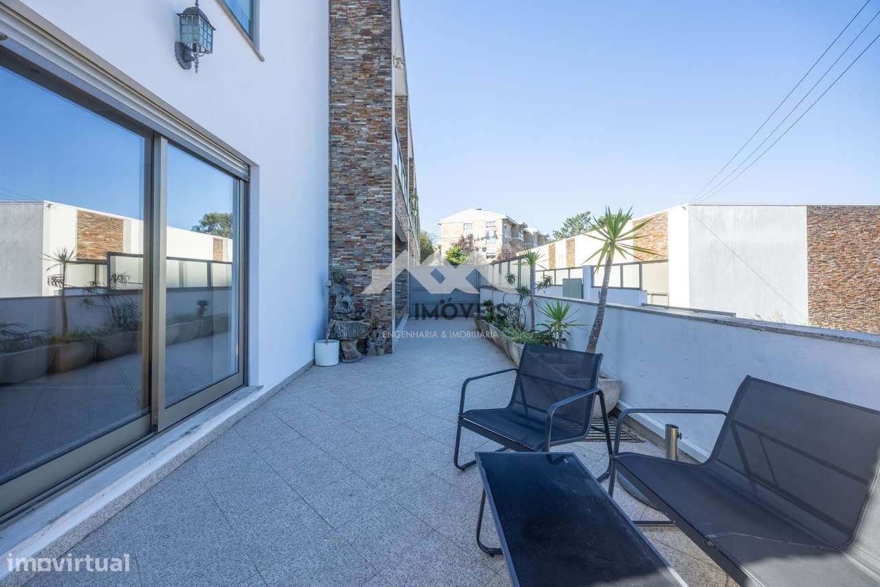 Moradia T3+1 | Valbom | Junto ao Freixo | 3 Frentes | Terraço | Jardim - Grande imagem: 4/60