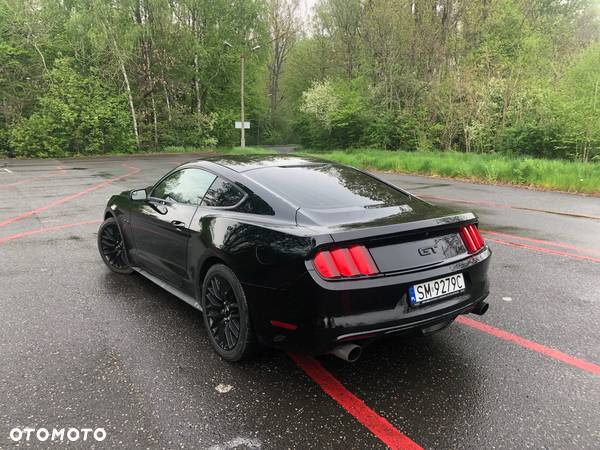 Ford Mustang 5.0 Ti-VCT V8 GT - 2