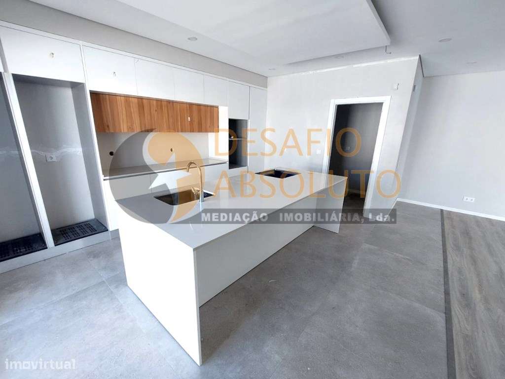 Moradia Isolada T4 C/ Piscina e Garagem - Brejos de Azeitão-7
