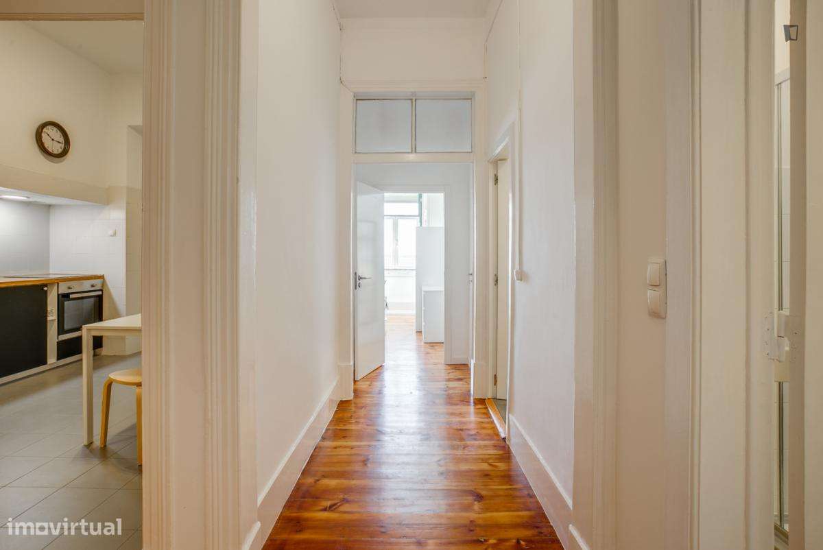 Quarto - localizado em Santos Lisbon - Grande imagem: 3/8