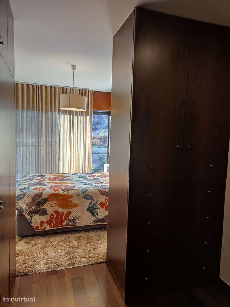 Moradia Triplex T3 | Terraço | Garagem - Grande imagem: 5/32