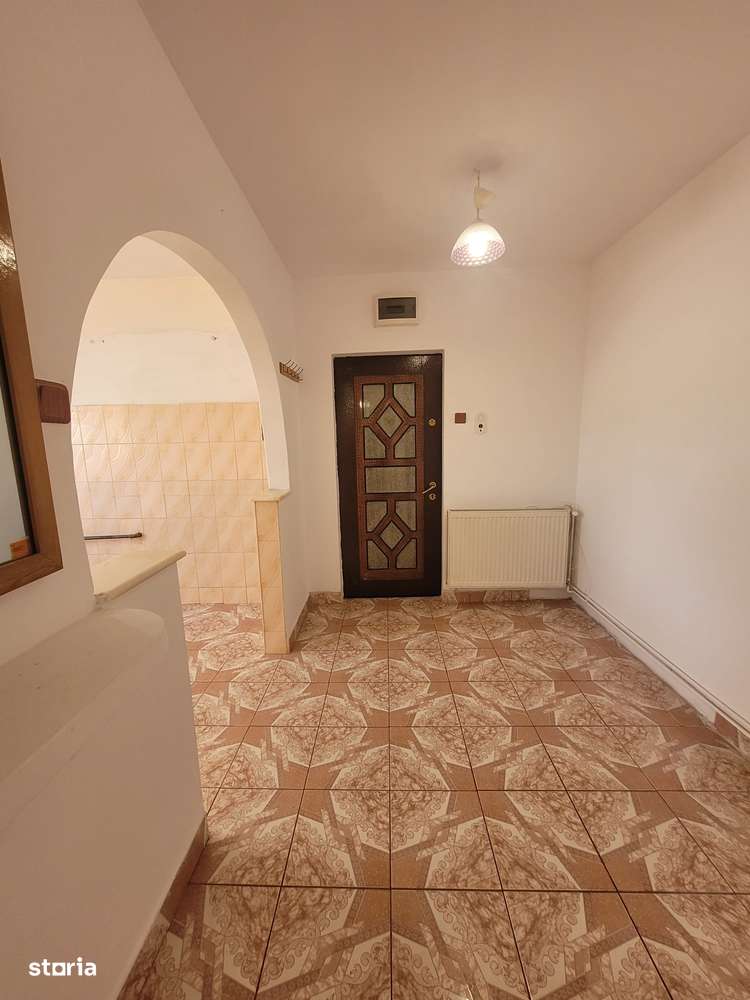 Apartament 3 camere langa Liceul Nr.7 | Micro 16-13