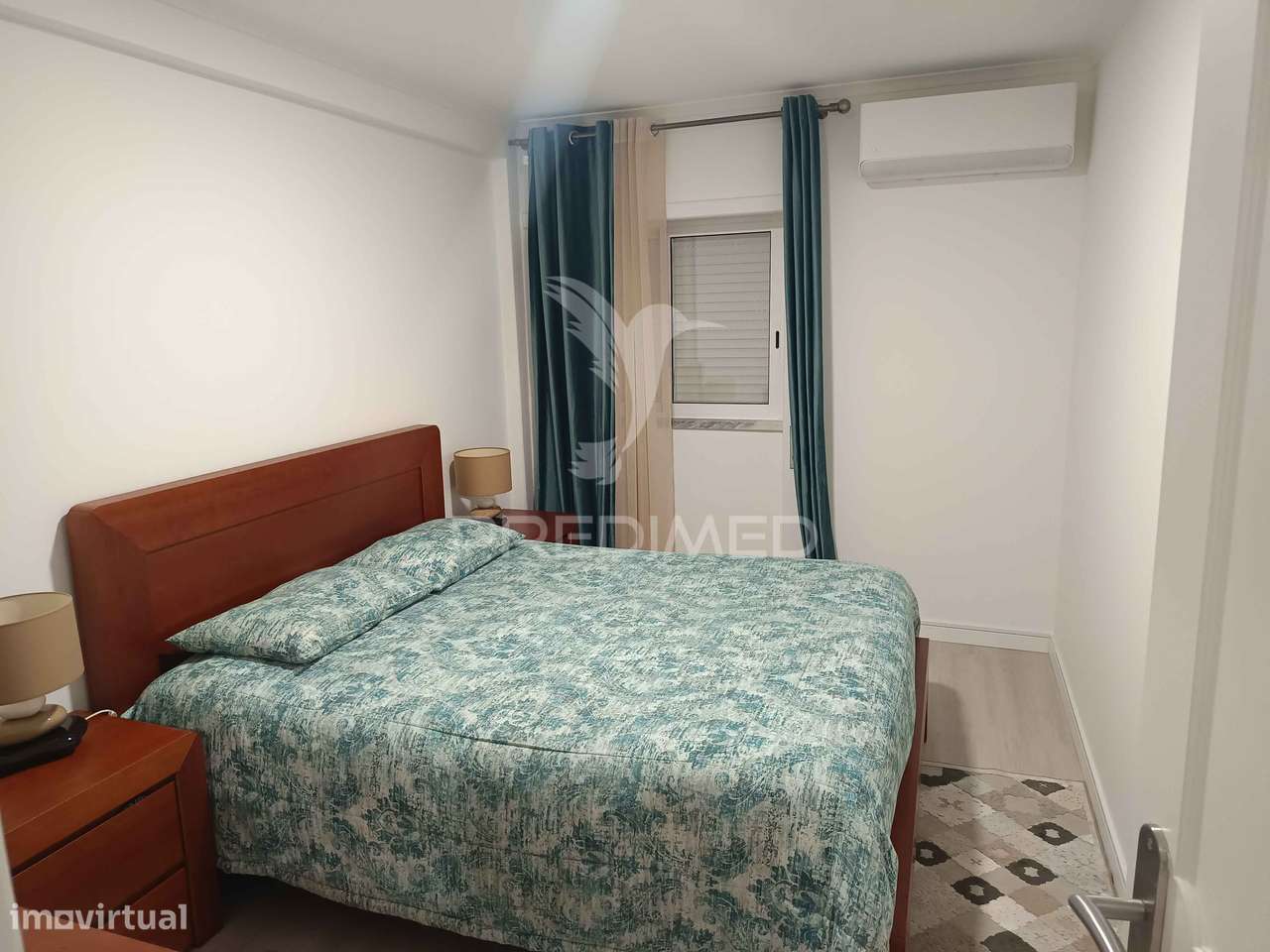 Apartamento todo remodelado com vista desafoga em  Vale Flores - Grande imagem: 5/22