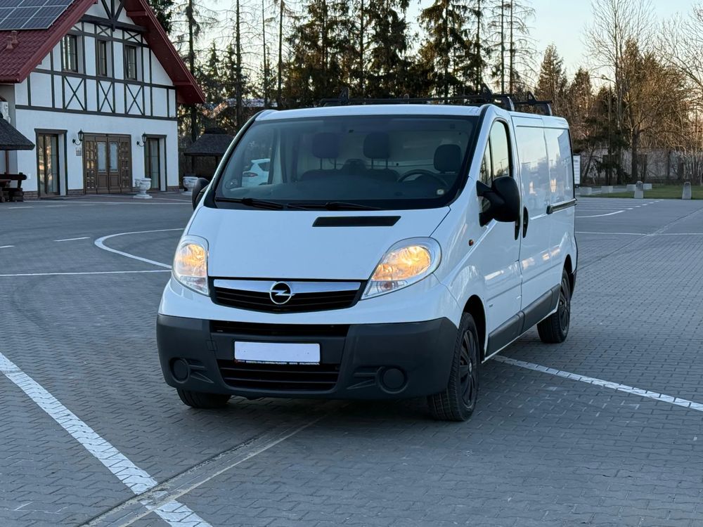 Opel Vivaro 2011