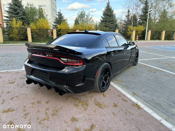 Dodge Charger 5.7 R/T - 8