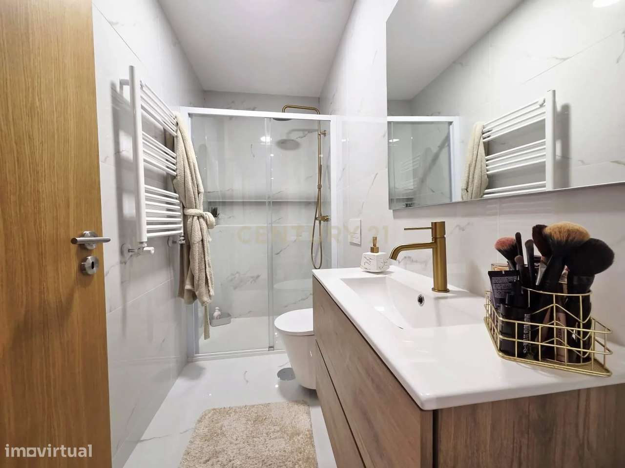 Apartamento T3 Novo com 2 casas de banho e energia A+-20