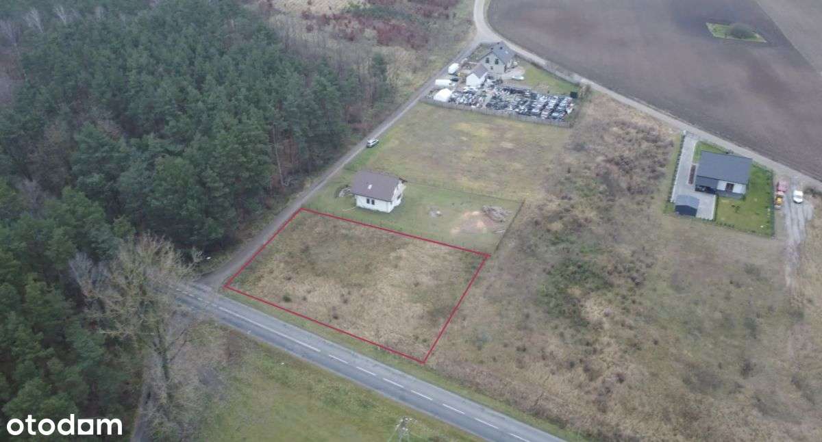 Piękna działka przy samym lesie niedaleko jeziora-0