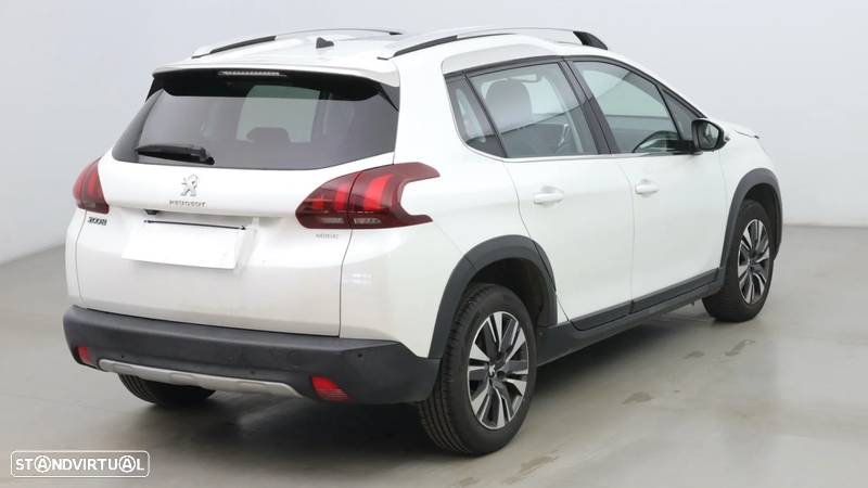 Peugeot 2008 1.2 PureTech Allure EAT6 - 3