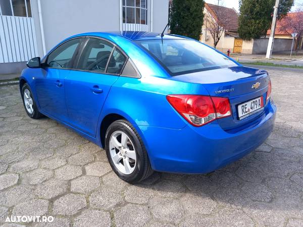 Chevrolet Cruze - 3