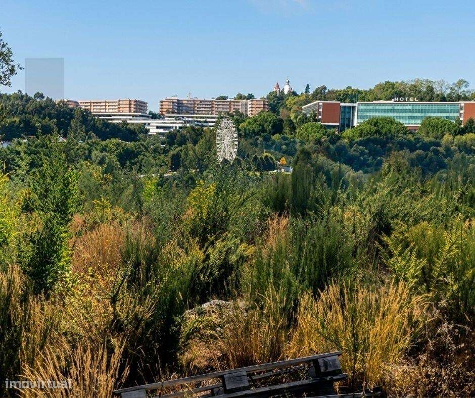 Terreno de 9.000 m2 em Milhundos com a Melhor Vista Panorâmica sobre-0