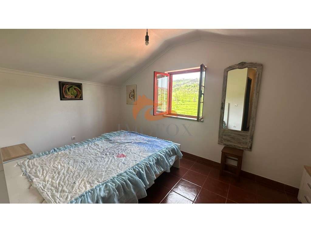 Moradia pronta a habitar localizada na Vila de Avô - Documentação c...-8