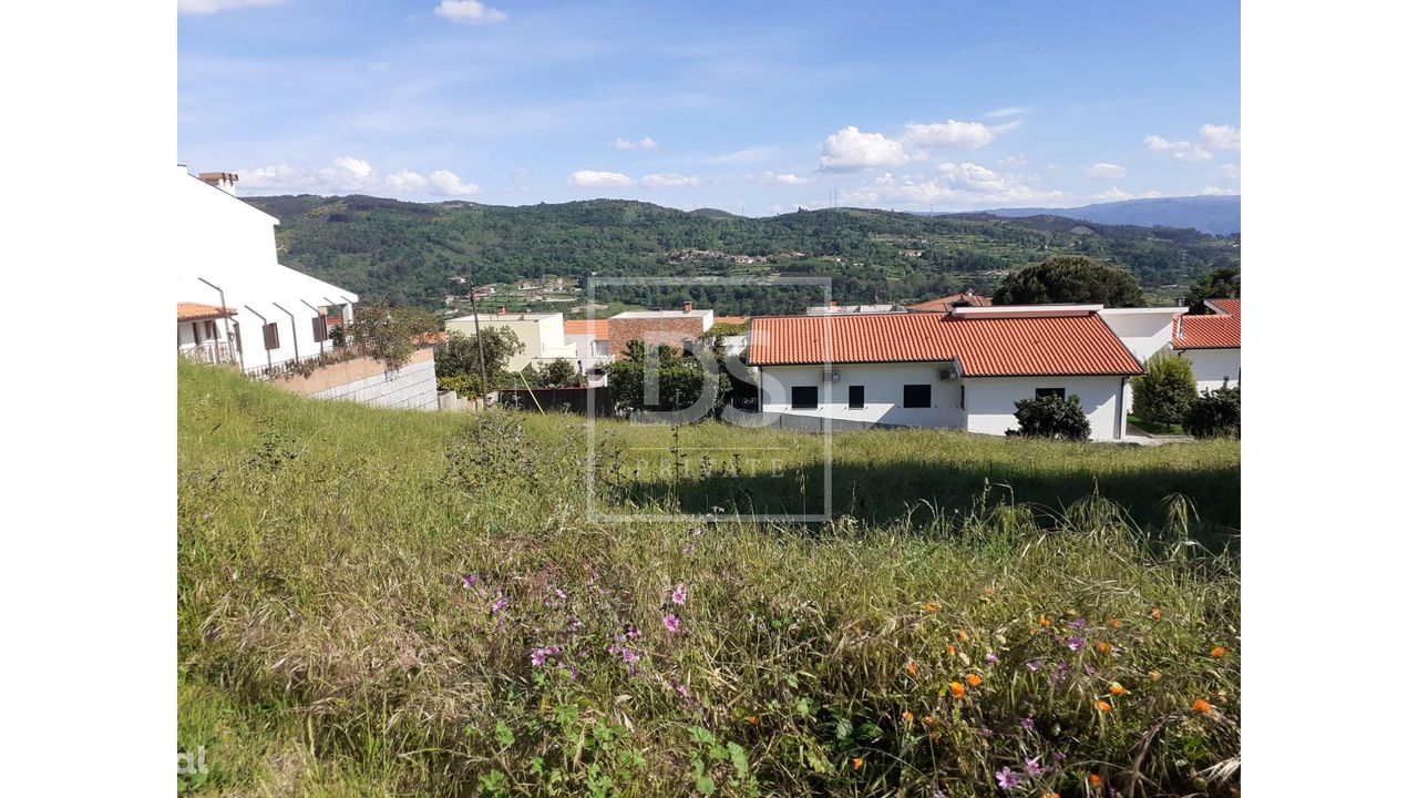 Lote de terreno em Campelo (Baião)