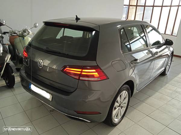 VW Golf 1.6 TDI Confortline - 12