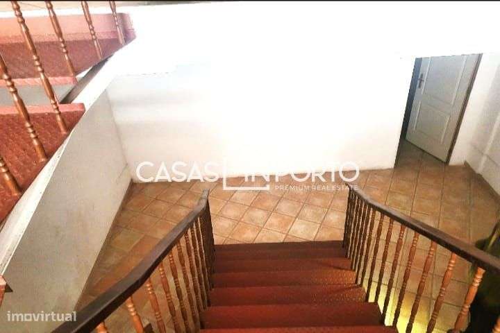 Arrenda-se Loja Ampla para Restauração - Porto - Grande imagem: 3/10